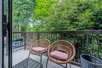 205 7162 133A STREET - thumbnail 6