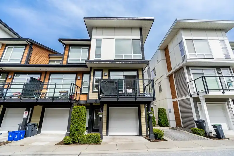 70 20857 77A AVENUE - photo 1 of 36