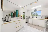 40 1238 EASTERN DRIVE - thumbnail 11