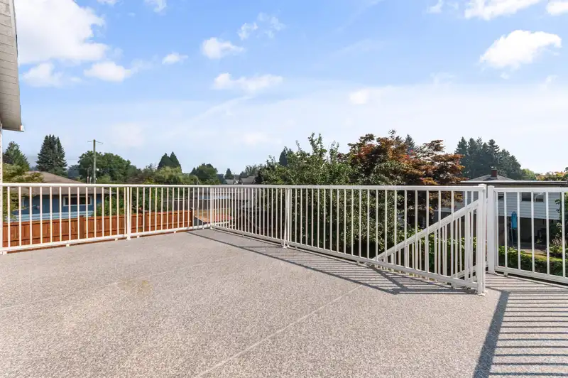 45665 FERNWAY AVENUE - photo 4 of 40
