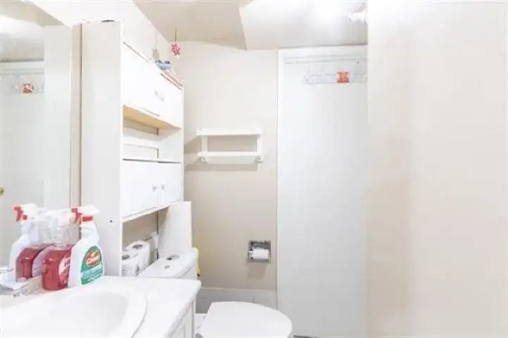 13325 66A AVENUE - photo 4 of 27