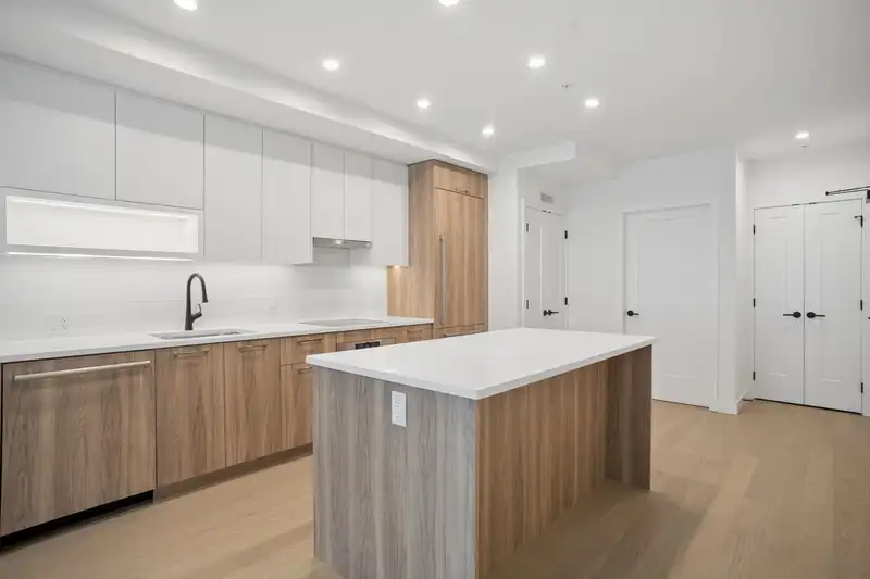 304 8398 OAK STREET - photo 1 of 18