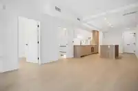 304 8398 OAK STREET - thumbnail 4