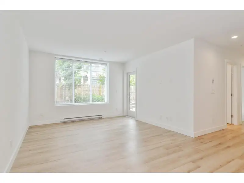 A108 20487 65 AVENUE - photo 4 of 22