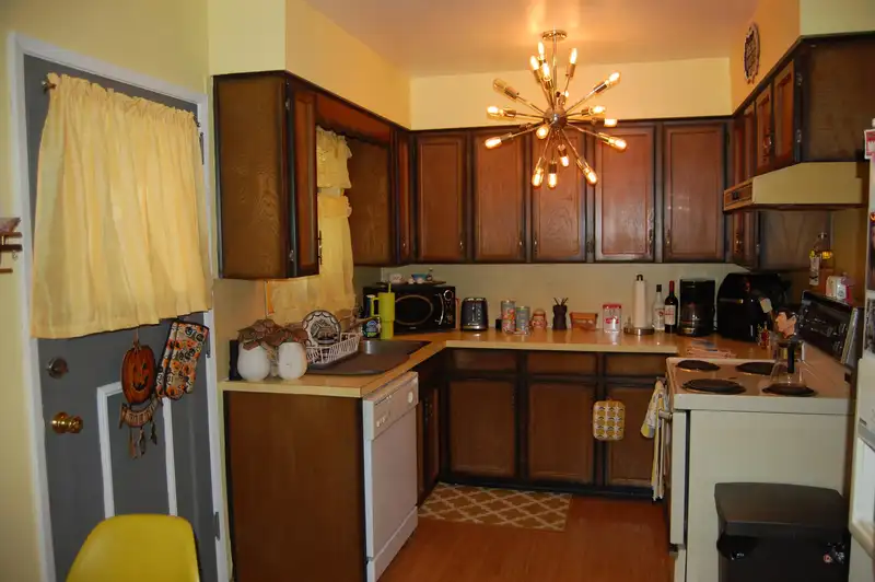 9251 10TH AVENUE - photo 3 of 10