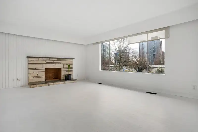 585 W 65TH AVENUE - photo 2 of 23