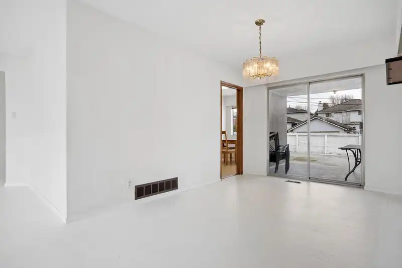 585 W 65TH AVENUE - photo 4 of 23