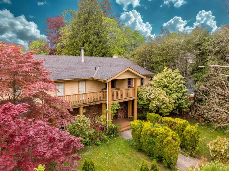 1020 WOLFE AVENUE - photo 1 of 3