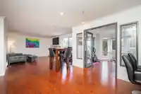 405 1000 BOWRON COURT - thumbnail 12