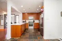 405 1000 BOWRON COURT - thumbnail 6