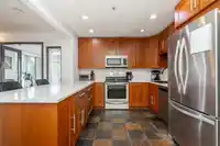 405 1000 BOWRON COURT - thumbnail 8