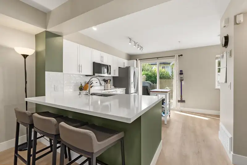 38 20560 66TH AVENUE - photo 1 of 35