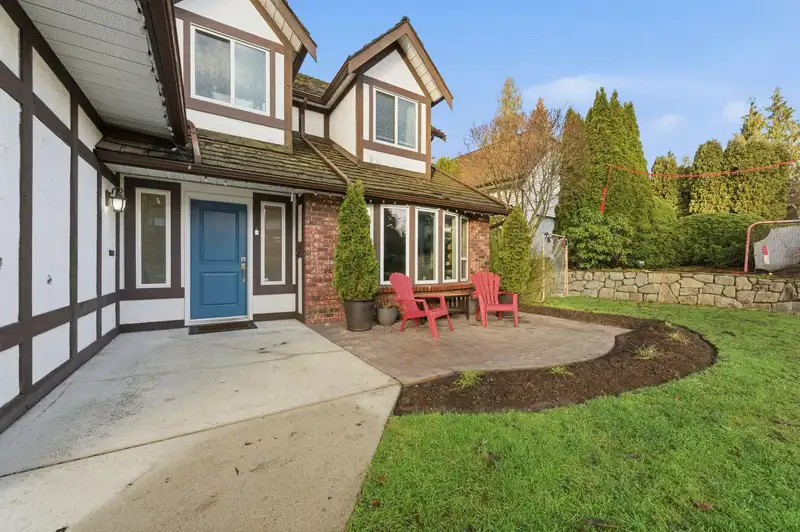 6853 CHALET COURT - photo 3 of 40
