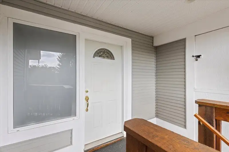 3344 OMINECA COURT - photo 4 of 39