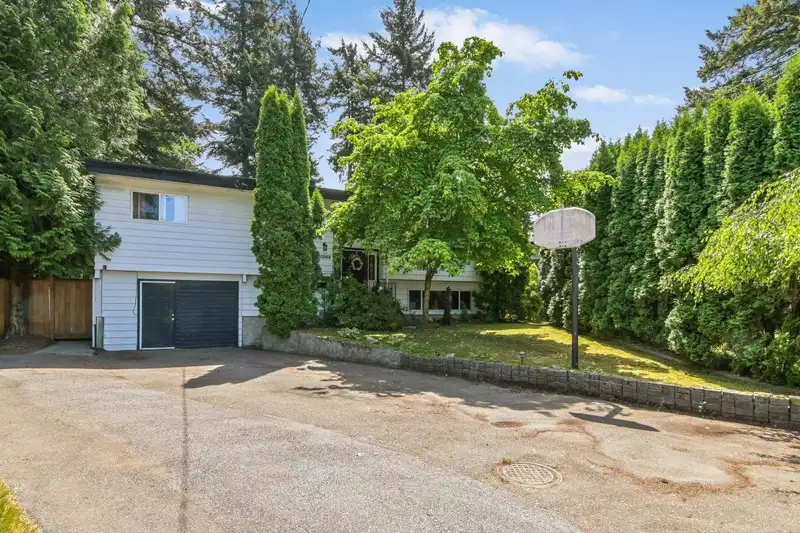 31868 CARLSRUE AVENUE - photo 2 of 33