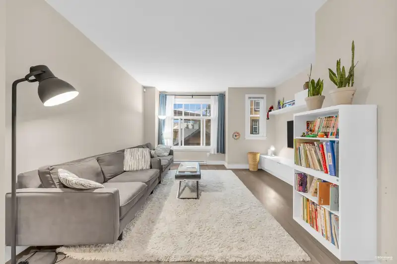 26 6088 BERESFORD STREET - photo 1 of 28