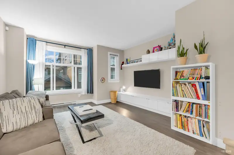 26 6088 BERESFORD STREET - photo 2 of 28