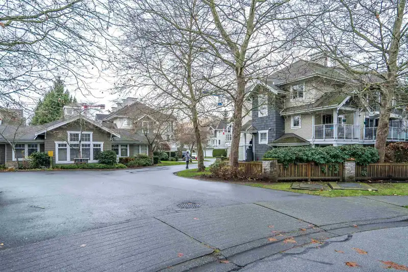66 20760 DUNCAN WAY - photo 3 of 40