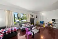 9771 PINEWELL CRESCENT - thumbnail 2