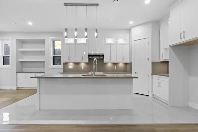 33941 PRENTIS AVENUE - photo 4 of 35