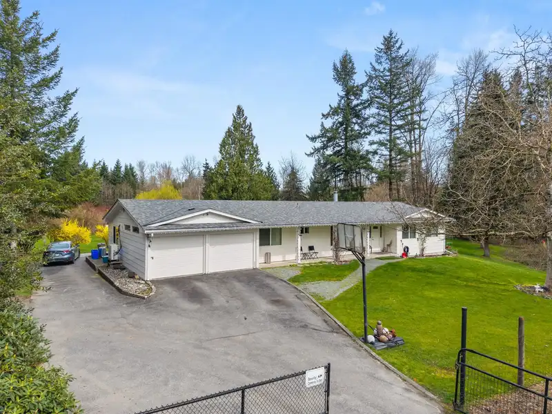 26871 58 AVENUE - photo 2 of 40