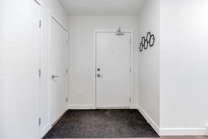 611 707 COMO LAKE AVENUE - photo 2 of 40