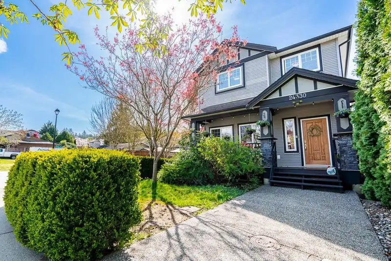 24330 102 AVENUE - photo 1 of 38