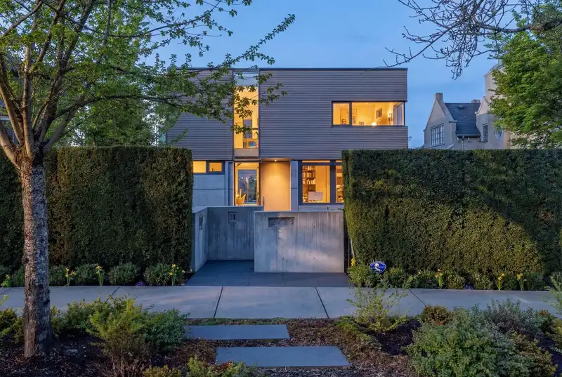2723 W 30TH AVENUE - photo 1 of 40