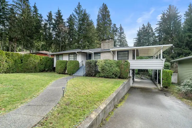 3990 DELBROOK AVENUE - photo 2 of 40
