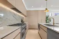 1 2425 KITCHENER STREET - thumbnail 9
