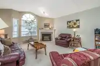 216 13895 102 AVENUE - thumbnail 3