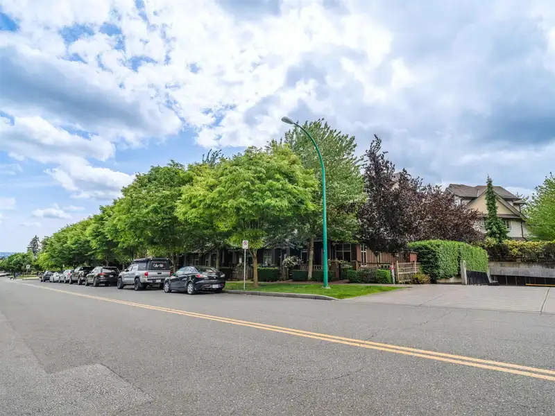 106 6655 192 STREET - photo 4 of 26