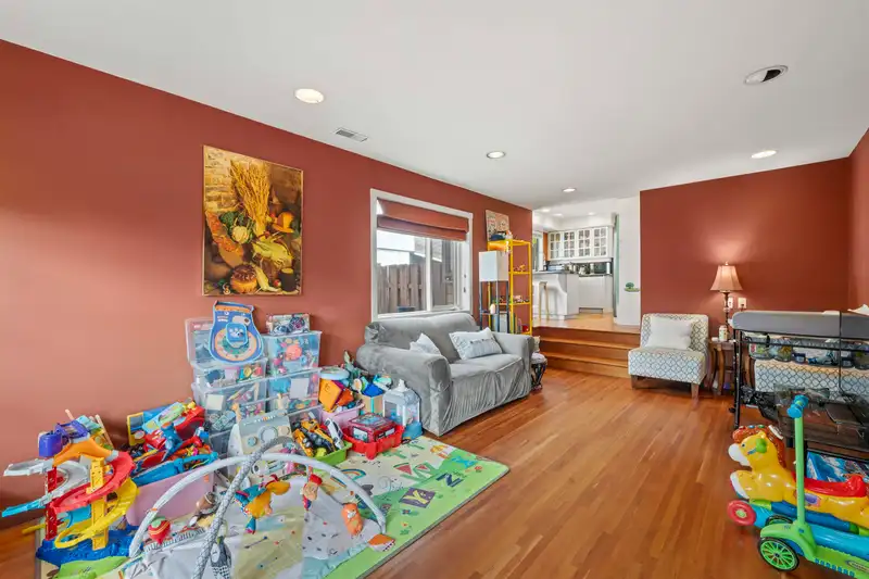 9560 GLENDOWER DRIVE - photo 2 of 27