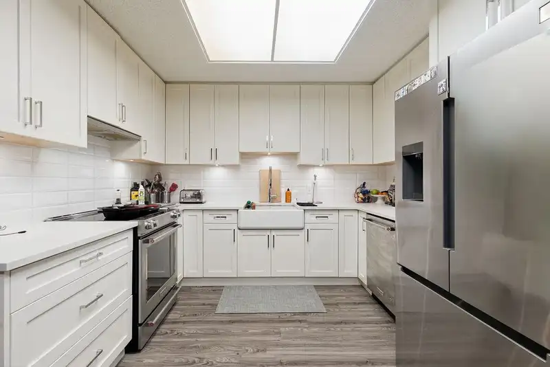 4418 YEW STREET - photo 4 of 17
