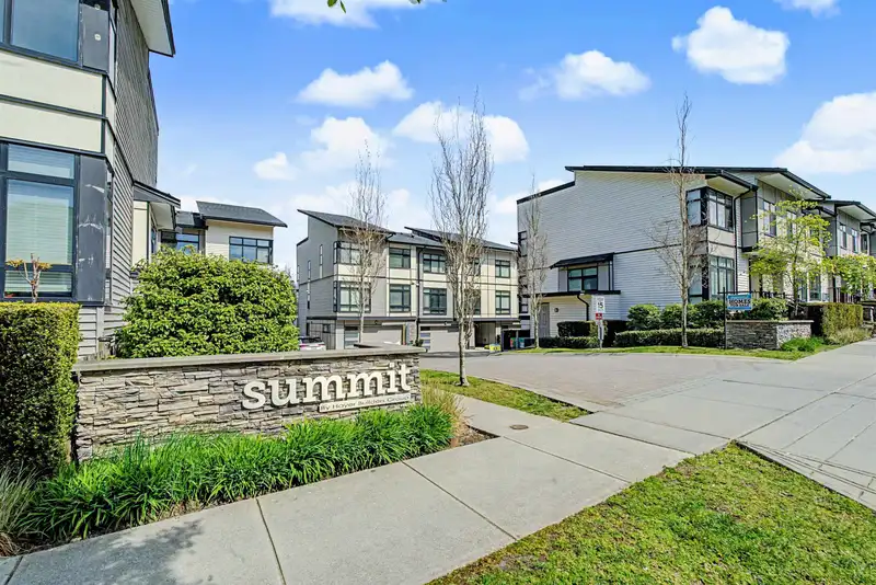 43 14057 60A AVENUE - photo 3 of 29