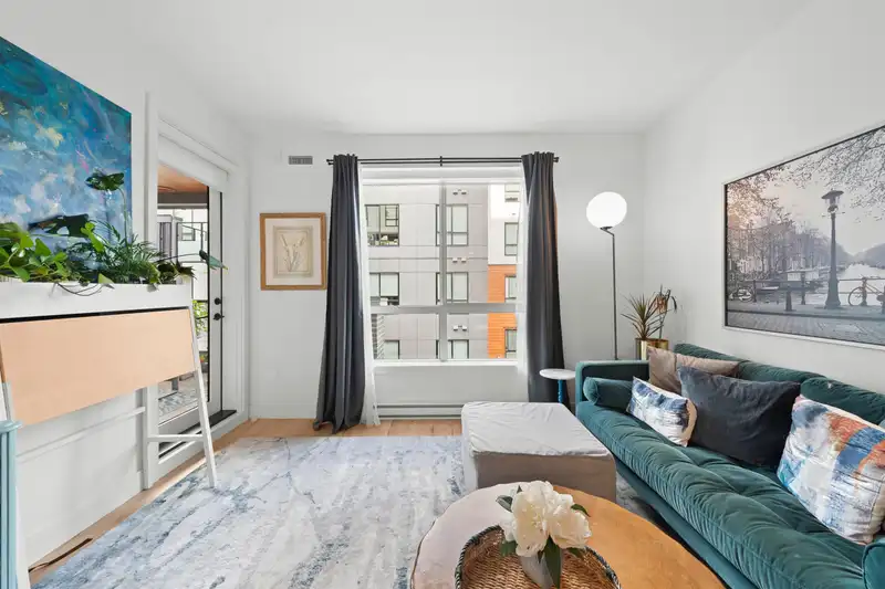 422 3131 MURRAY STREET - photo 2 of 31