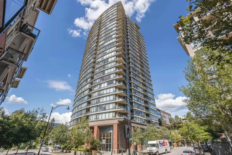 903 110 BREW STREET - photo 1 of 40