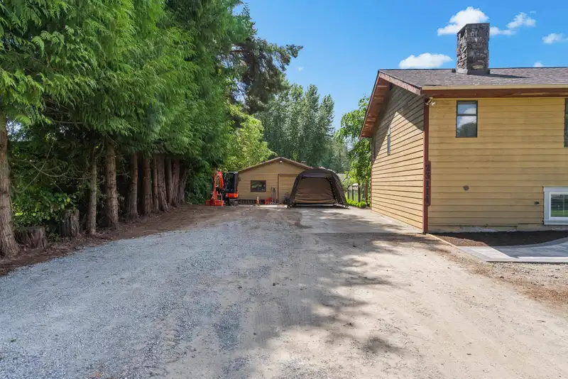 23114 OLD YALE ROAD - photo 4 of 40