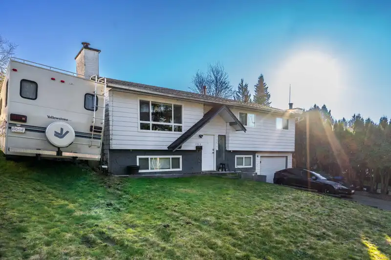 7902 HERON STREET - photo 3 of 33