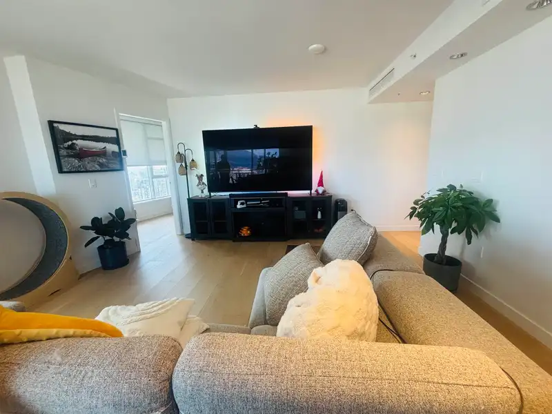 3502 1289 HORNBY STREET - photo 1 of 31
