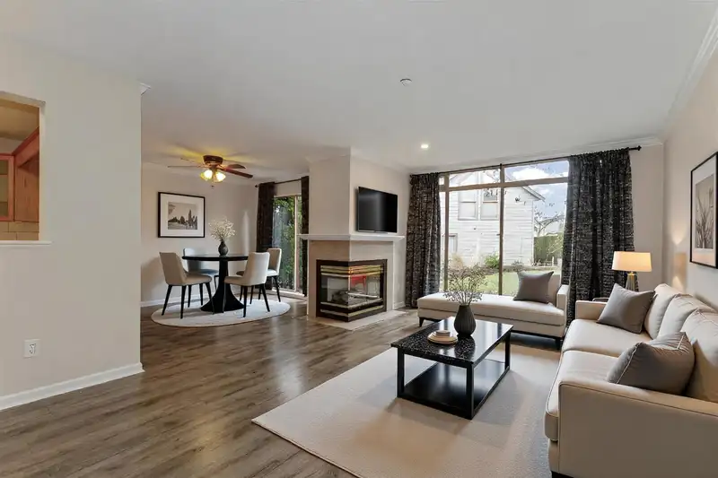 79 323 GOVERNORS COURT - photo 2 of 35