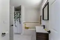 79 323 GOVERNORS COURT - thumbnail 16