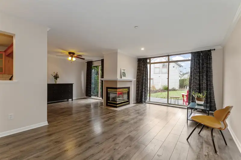 79 323 GOVERNORS COURT - photo 3 of 35