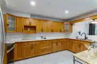 79 323 GOVERNORS COURT - thumbnail 10