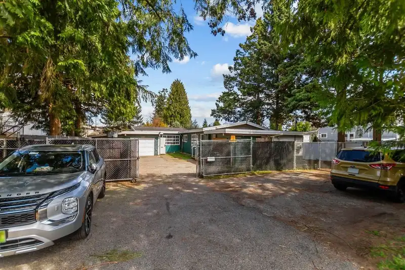 22041 DEWDNEY TRUNK ROAD - photo 2 of 21