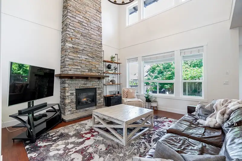 13622 228TH STREET - photo 4 of 40