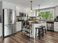 10 32151 LOUGHEED HIGHWAY - thumbnail 1