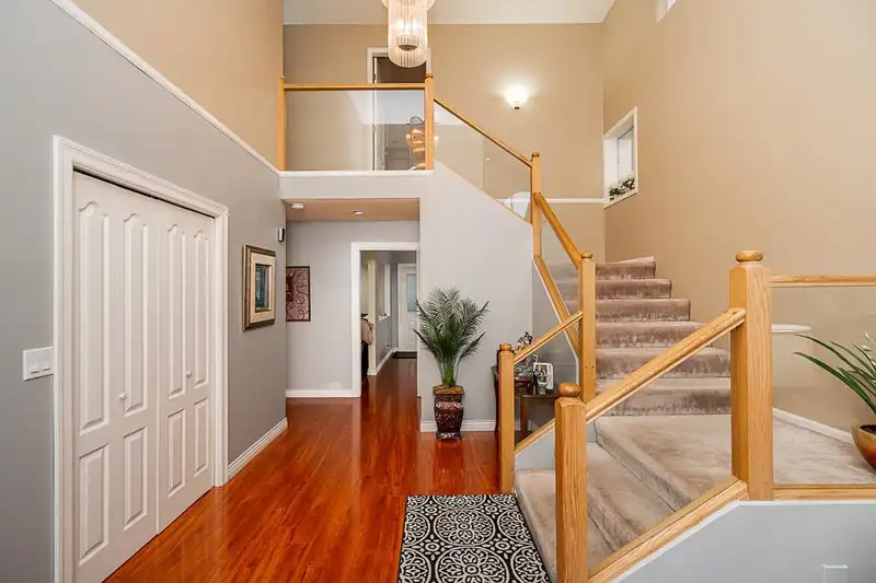 13732 58 AVENUE - photo 2 of 30