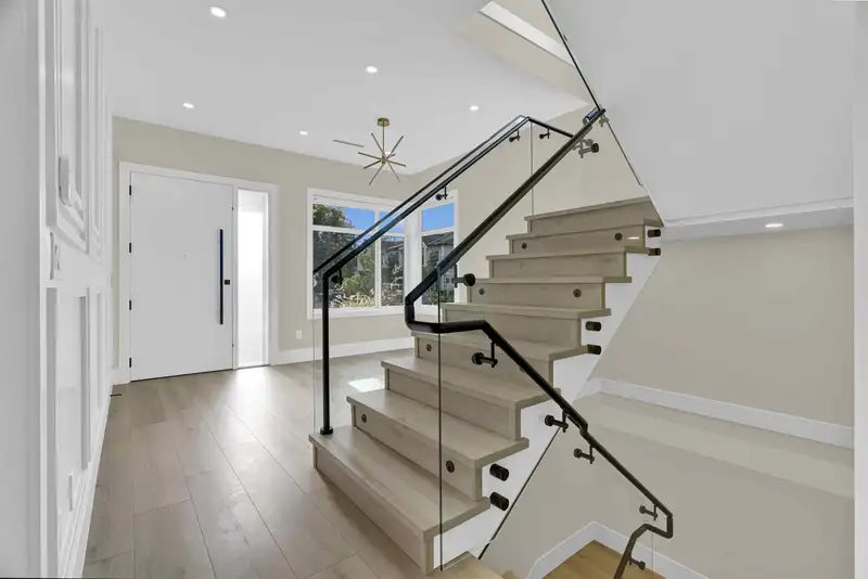 7532 205 STREET - photo 3 of 35