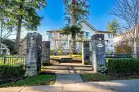 5 8383 159 STREET - thumbnail 32